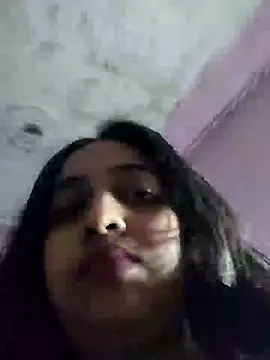 Snapshot of ALIZA_FENDY chatting on 07/13/26, 01:36 ALIZA FENDY online show from 07/13/26, 01:36