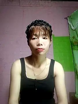 Snapshot of AmyLinee01 chatting on 03/27/26, 05:35 AmyLinee01 online show from 03/27/26, 05:35