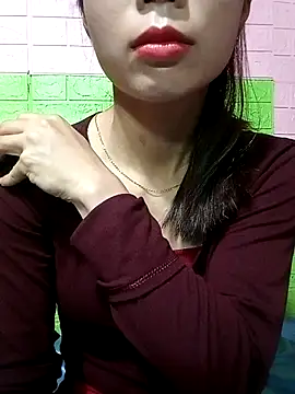 Snapshot of AmyLinee01 chatting on 04/05/26, 09:23 AmyLinee01 online show from 04/05/26, 09:23