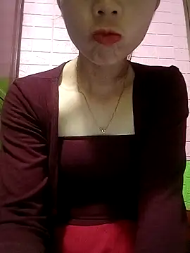 Snapshot of AmyLinee01 chatting on 04/11/26, 05:23 AmyLinee01 online show from 04/11/26, 05:23