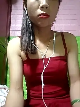 Snapshot of AmyLinee01 chatting on 04/24/26, 05:21 AmyLinee01 online show from 04/24/26, 05:21