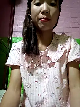 Snapshot of AmyLinee01 chatting on 04/26/26, 03:15 AmyLinee01 online show from 04/26/26, 03:15