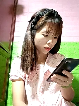 Snapshot of AmyLinee01 chatting on 04/28/26, 10:59 AmyLinee01 online show from 04/28/26, 10:59