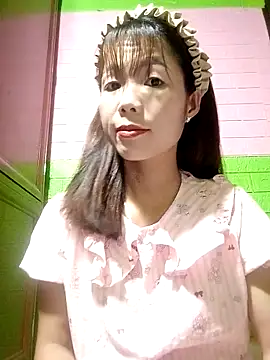 Snapshot of AmyLinee01 chatting on 05/06/26, 03:35 AmyLinee01 online show from 05/06/26, 03:35