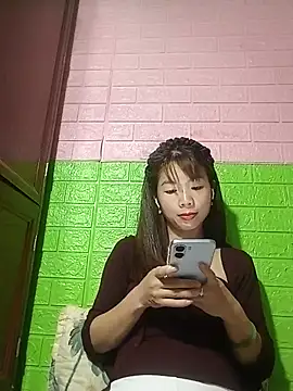 AmyLinee01 online show from 05/21/26, 05:20