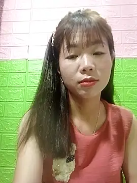 AmyLinee01 online show from 06/15/26, 06:21