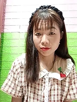 AmyLinee01 online show from 06/18/26, 11:58