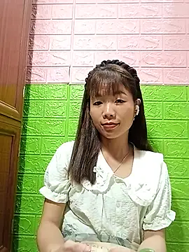 AmyLinee01 online show from 06/19/26, 08:23