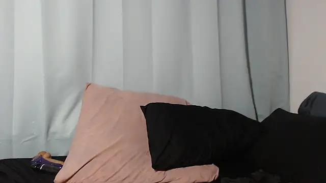 Snapshot of Lucia-boobs chatting on 07/24/26, 02:42 Lucia-boobs online show from 07/24/26, 02:42