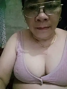 Snapshot of Funsexy1 chatting on 05/22/26, 10:37 Funsexy1 online show from 05/22/26, 10:37