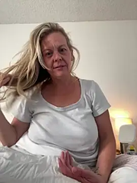 GwenWilde31 online show from 05/29/26, 01:31