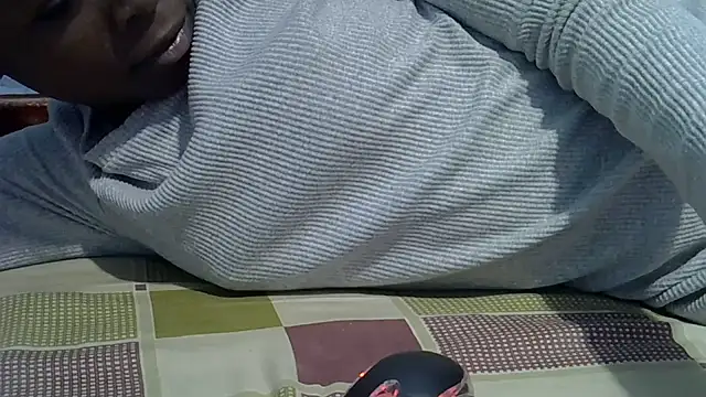 Snapshot of blackgal2 chatting on 07/18/26, 04:00 blackgal2 online show from 07/18/26, 04:00