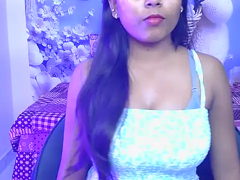 hoty-pinka online show from 04/07/26, 03:12