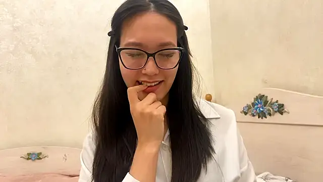 ayanovae online show from 03/23/26, 03:38