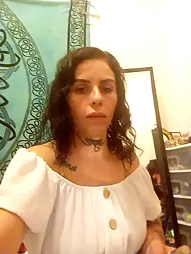 chiquitilla41 online show from 06/02/26, 09:33