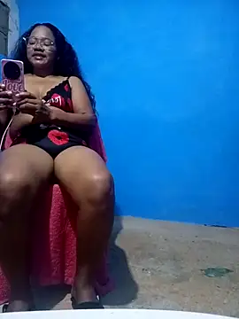 Snapshot of Honey-53 chatting on 04/12/26, 05:01 Honey-53 online show from 04/12/26, 05:01