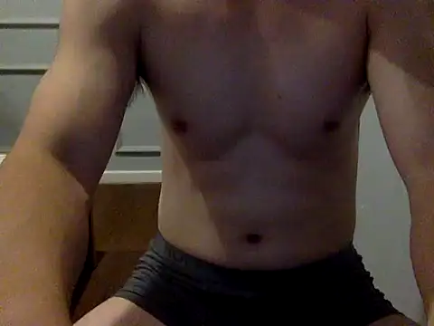 17Komodo online show from 03/24/26, 02:55