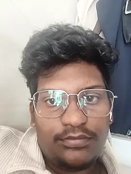 Snapshot of Macha04 chatting on 06/08/26, 05:19 Macha04 online show from 06/08/26, 05:19