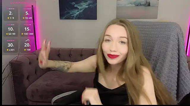 Snapshot of TonyRaymon chatting on 04/17/26, 11:13 TonyRaymon online show from 04/17/26, 11:13