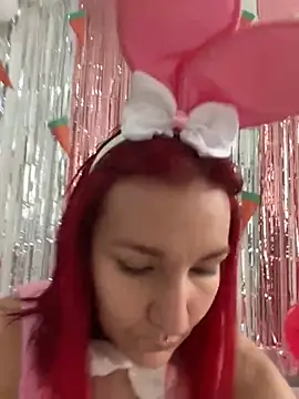 Amelie-RedHoney online show from 04/05/26, 03:42
