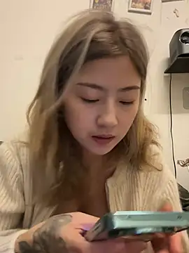 Snapshot of Olivia_PINK0322 chatting on 05/08/26, 11:37 Olivia PINK0322 online show from 05/08/26, 11:37