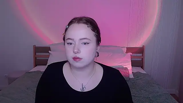 Snapshot of SelenaLily chatting on 04/01/26, 02:03 SelenaLily online show from 04/01/26, 02:03