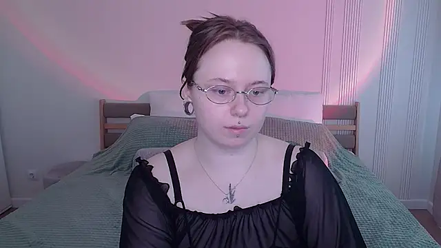 Snapshot of SelenaLily chatting on 04/04/26, 02:25 SelenaLily online show from 04/04/26, 02:25