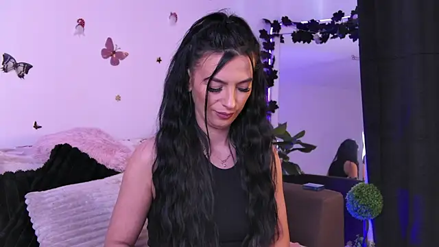 Snapshot of AmelieReeaa chatting on 07/25/26, 01:52 AmelieReeaa online show from 07/25/26, 01:52