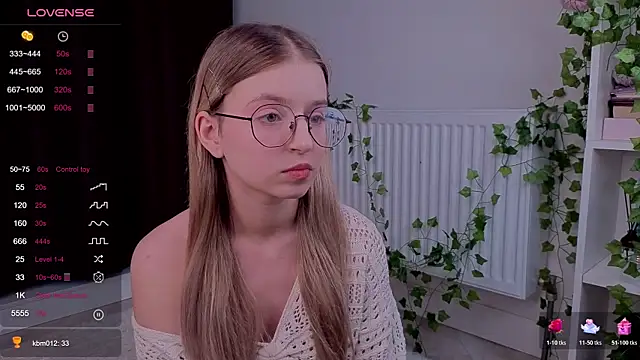 aviaveavii online show from 04/21/26, 04:12