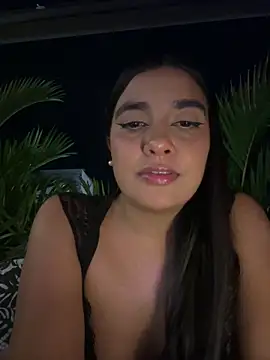 Snapshot of HaileyBiieber chatting on 05/15/26, 11:56 HaileyBiieber online show from 05/15/26, 11:56
