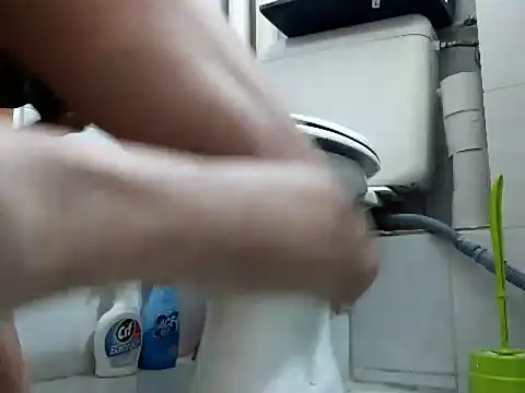 Snapshot of DdanyDxx chatting on 03/23/26, 03:05 DdanyDxx online show from 03/23/26, 03:05