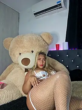 Nayaraluz online show from 03/25/26, 02:17