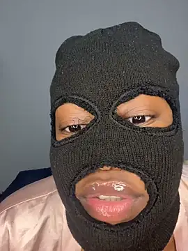 Snapshot of xxxchocolatepussy chatting on 07/18/26, 11:41 xxxchocolatepussy online show from 07/18/26, 11:41