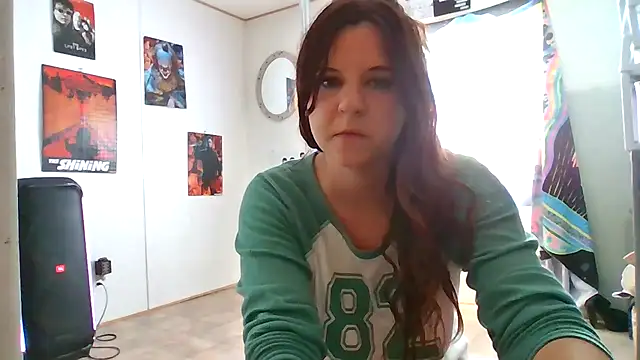 Snapshot of PennyWiseD chatting on 05/12/26, 12:08 PennyWiseD online show from 05/12/26, 12:08