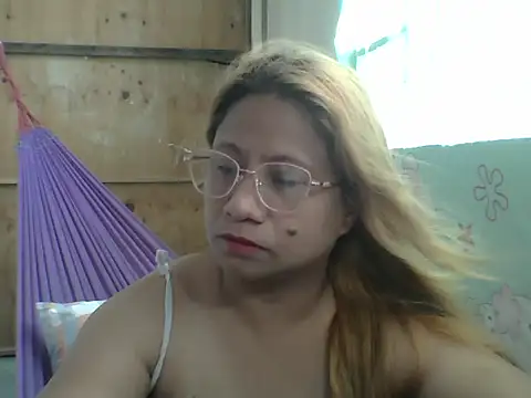 PinayChristine online show from 05/17/26, 02:20
