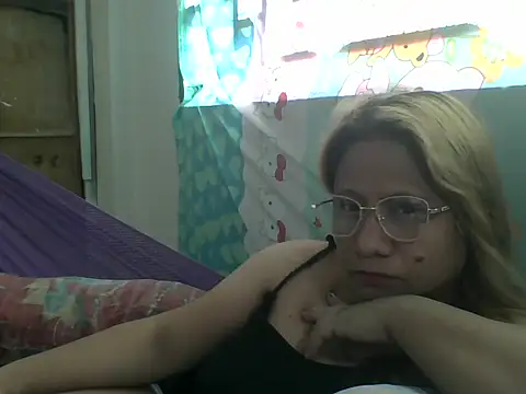 Snapshot of PinayChristine chatting on 05/25/26, 02:06 PinayChristine online show from 05/25/26, 02:06