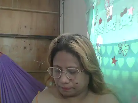 Snapshot of PinayChristine chatting on 06/09/26, 04:35 PinayChristine online show from 06/09/26, 04:35