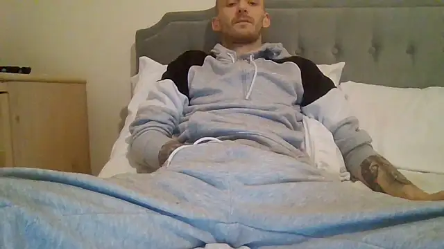 feetlovrr94 online show from 03/23/26, 03:16