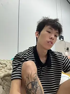 zzzzppp3 online show from 05/03/26, 01:55
