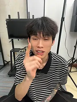 zzzzppp3 online show from 05/06/26, 02:00