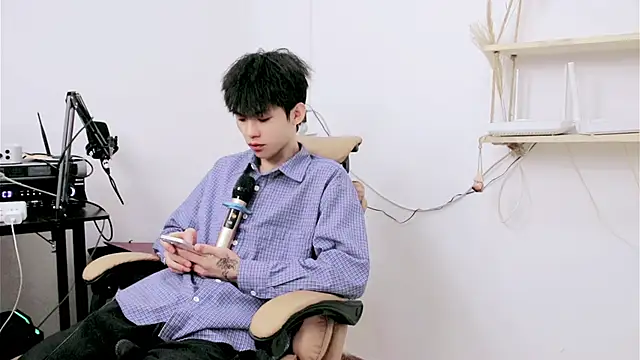 zzzzppp3 online show from 07/05/26, 04:19