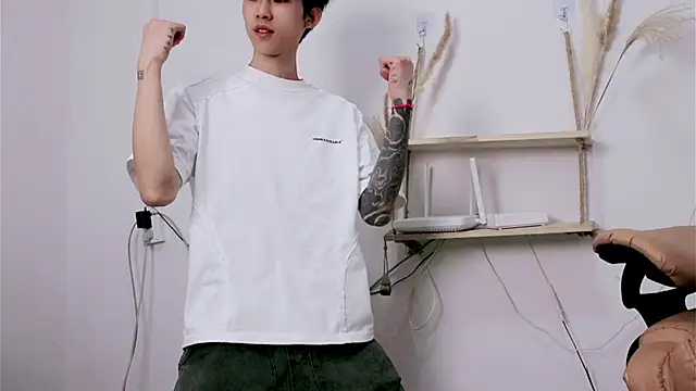 zzzzppp3 online show from 07/14/26, 04:28
