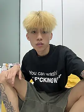 zzzzppp3 online show from 08/01/26, 05:29