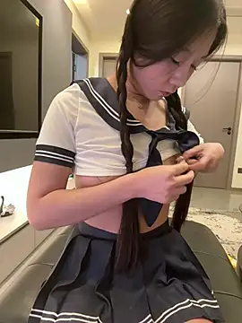 Snapshot of xiaoxiong168 chatting on 05/17/26, 04:36 xiaoxiong168 online show from 05/17/26, 04:36