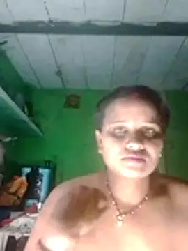 Snapshot of Shivani09900 chatting on 07/04/26, 08:04 Shivani09900 online show from 07/04/26, 08:04