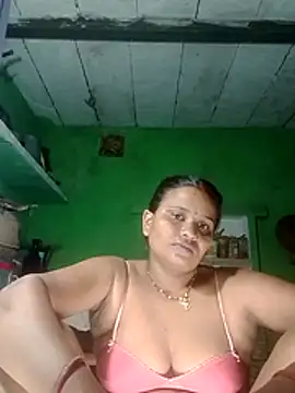 Snapshot of Shivani09900 chatting on 07/10/26, 09:06 Shivani09900 online show from 07/10/26, 09:06