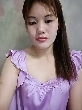 Snapshot of meg_06 chatting on 06/03/26, 02:33 meg 06 online show from 06/03/26, 02:33