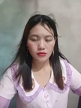 Snapshot of meg_06 chatting on 06/15/26, 05:53 meg 06 online show from 06/15/26, 05:53