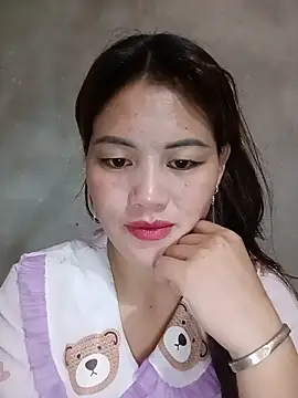 Snapshot of meg_06 chatting on 06/19/26, 01:32 meg 06 online show from 06/19/26, 01:32