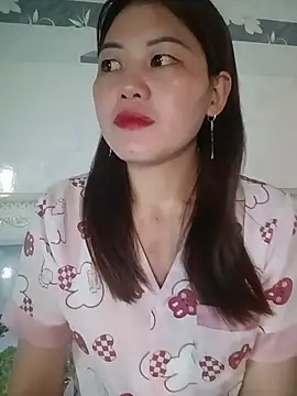 Snapshot of meg_06 chatting on 07/22/26, 12:46 meg 06 online show from 07/22/26, 12:46